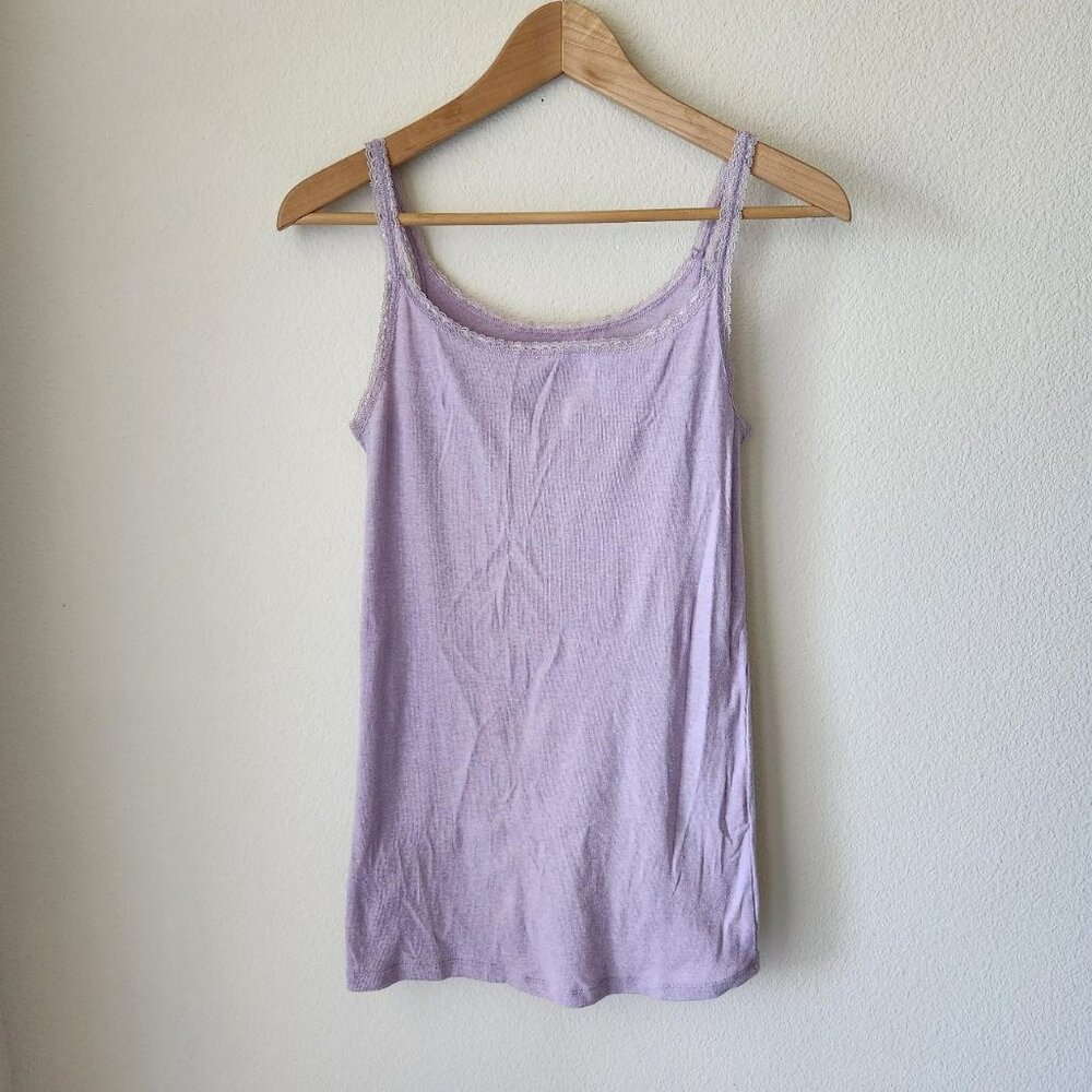 Old Navy soft purple lace tank top Sz M pastel spring feminine cottage coquette